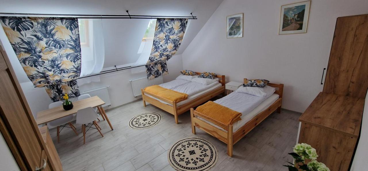 Zielona Ostoja Ulica Szpitalna 3C Apartment Kamieniec Zabkowicki Luaran gambar