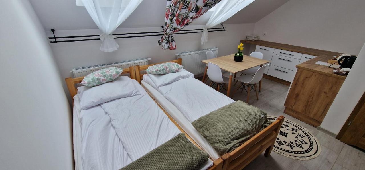 Zielona Ostoja Ulica Szpitalna 3C Apartment Kamieniec Zabkowicki Luaran gambar